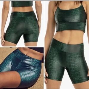 ❤️ Koral Slalom High-Rise Infinity Shorts In Duffle Green Caiman women size XS